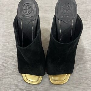 Beautiful Tory Burch shoes size 7 1/2 Original